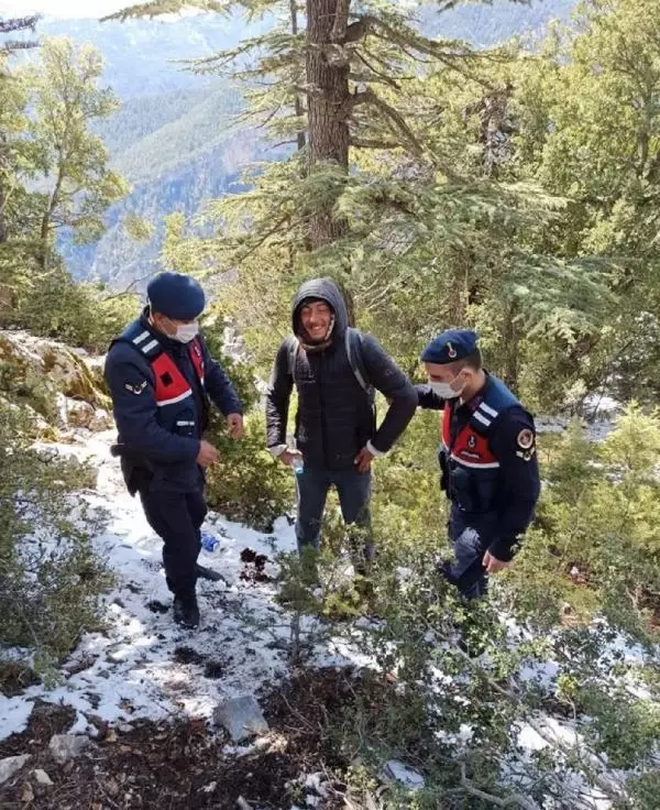 Karaman'da kaybolan genç, 52,5 saat sonra bulundu (4)- Yeniden Karaman'da kaybolan genç, 52,5 saat sonra bulundu (4)- Yeniden