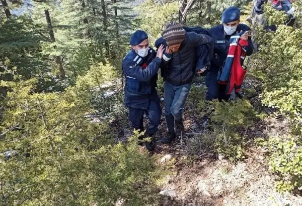 Karaman'da kaybolan genç, 52,5 saat sonra bulundu (4)- Yeniden Karaman'da kaybolan genç, 52,5 saat sonra bulundu (4)- Yeniden