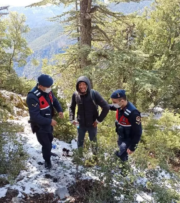 Ekipleri seferber eden kayıp genç 4 gündür sonra bulundu Ekipleri seferber eden kayıp genç 4 gündür sonra bulundu