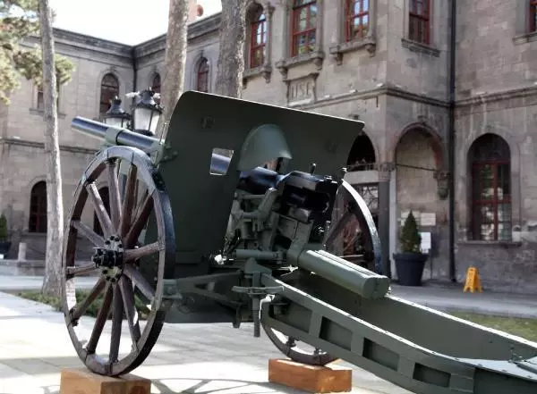 Kayseri'de 77 yıllık sahra topu, aslına uygun restore edildi Kayseri'de 77 yıllık sahra topu, aslına uygun restore edildi