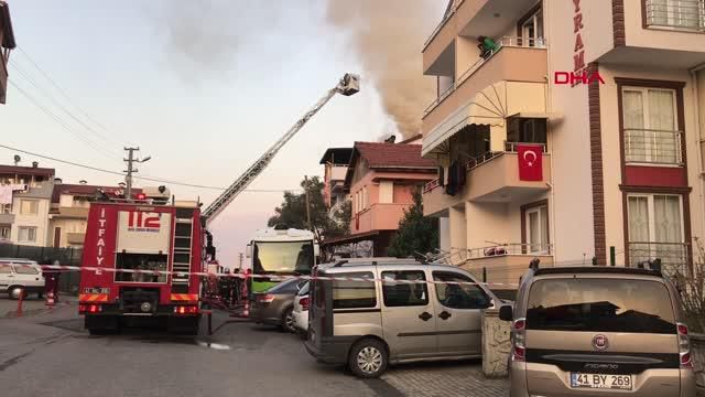 kocaeli cati katinda cikan yangini izlerken s 4 14024845 o