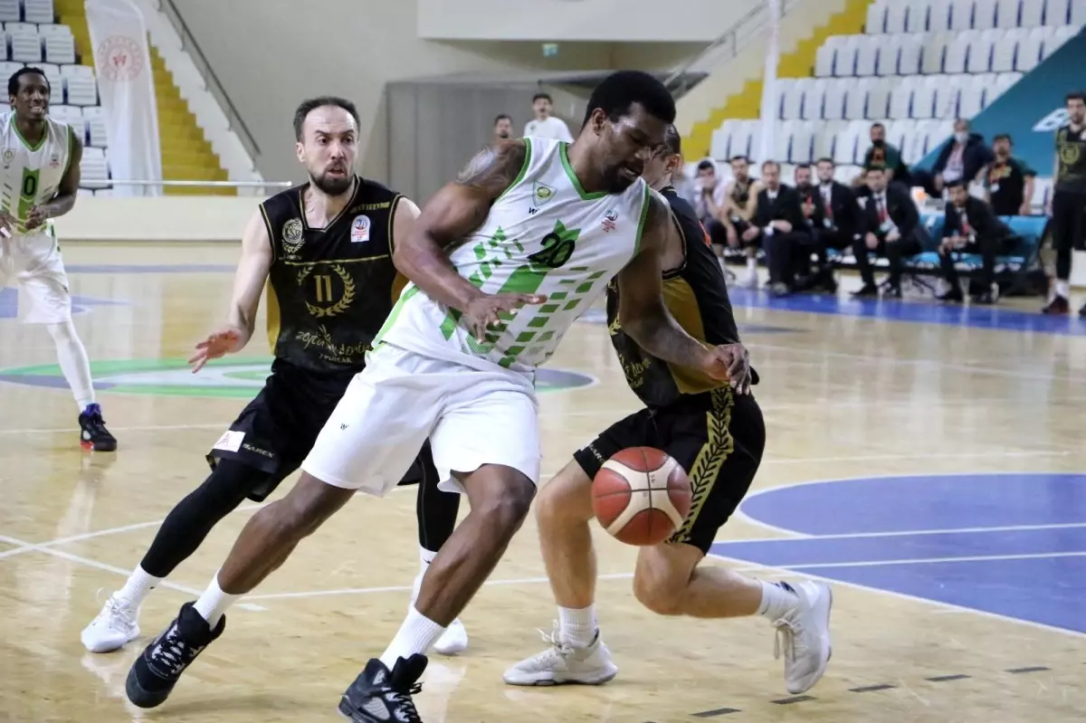 Manisa Derbisinde Kazanan Manisa BBSK