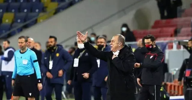 Spor hukukçusu Alpay Köse: Karşılıklı hakaretleşme varsa Fatih Terim'in cezası düşer Spor hukukçusu Alpay Köse: Karşılıklı hakaretleşme varsa Fatih Terim'in cezası düşer