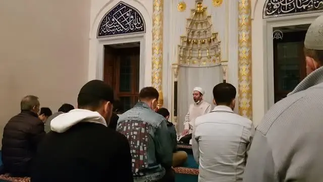 Tokyo Camisi'nde Berat Kandili idrak edildi Tokyo Camisi'nde Berat Kandili idrak edildi
