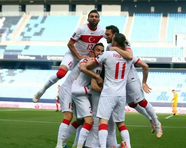 A Milli Takım, İspanya'dan zaferle dönüyor A Milli Takım, İspanya'dan zaferle dönüyor