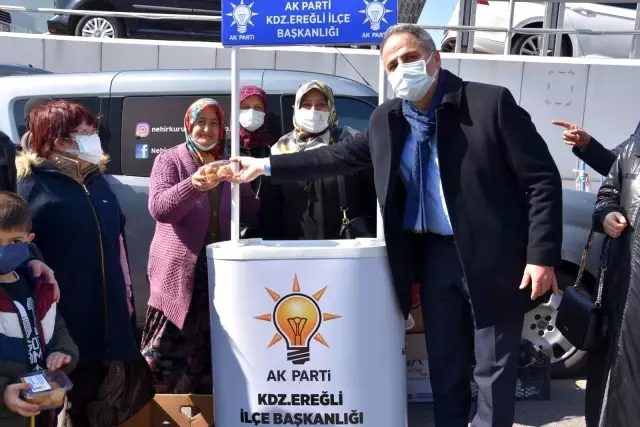 Vatandaşlara lokma dağıtıldı