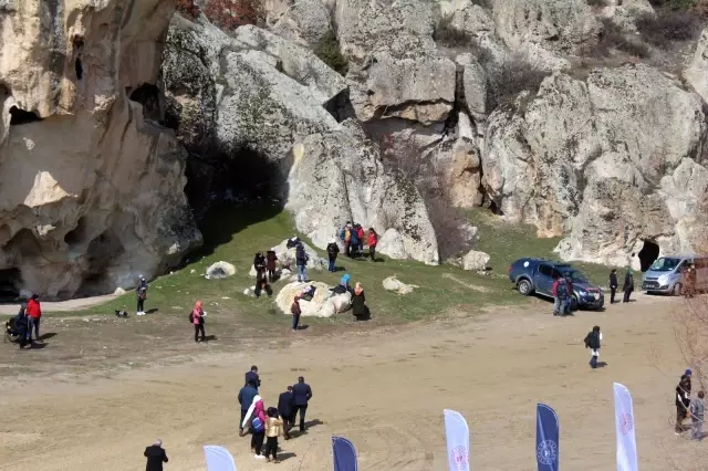 Yönlerini tarihin içinde aradılar Yönlerini tarihin içinde aradılar
