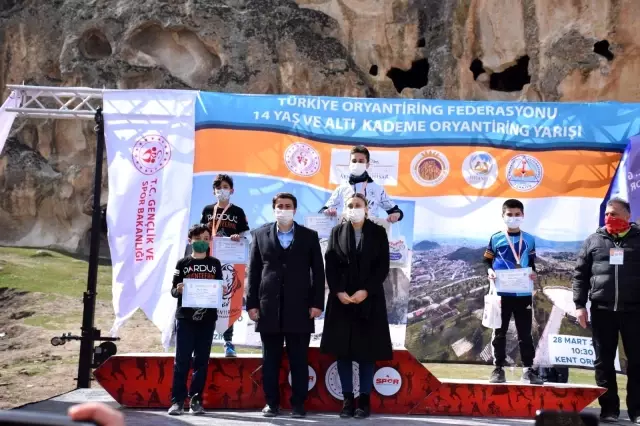 Yönlerini tarihin içinde aradılar Yönlerini tarihin içinde aradılar