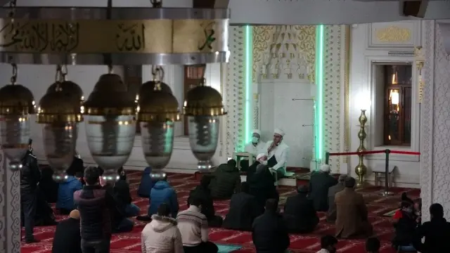 Yüksekova'da Berat Kandili idrak edildi