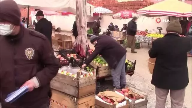 4 ay sonra kurulan ilk cumartesi pazarında vatandaşlara uyarı 4 ay sonra kurulan ilk cumartesi pazarında vatandaşlara uyarı