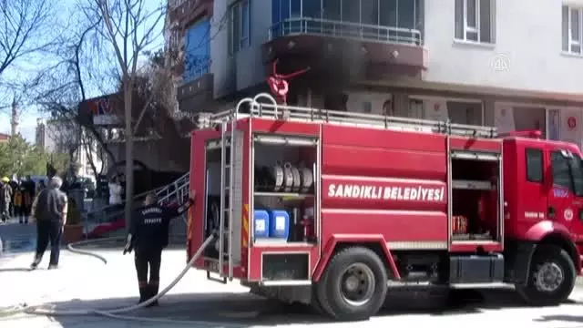 Son dakika haberleri: AFYONKARAHİSAR - Özel tıp merkezinde çıkan yangın söndürüldü Son dakika haberleri: AFYONKARAHİSAR - Özel tıp merkezinde çıkan yangın söndürüldü