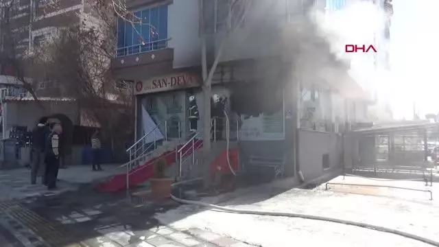 AFYONKARAHİSAR Özel tıp merkezinde yangın AFYONKARAHİSAR Özel tıp merkezinde yangın