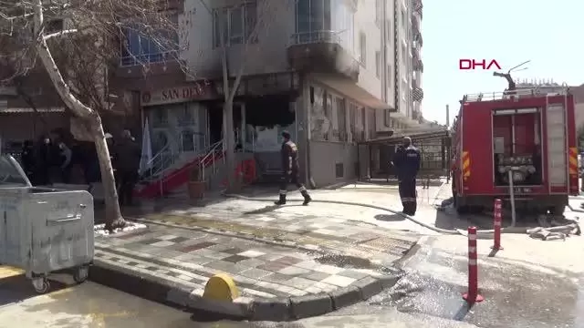 AFYONKARAHİSAR Özel tıp merkezinde yangın AFYONKARAHİSAR Özel tıp merkezinde yangın