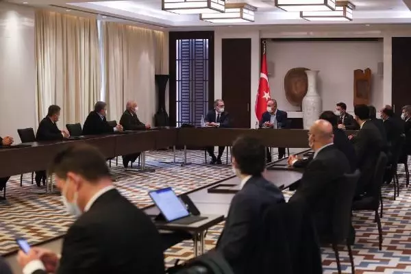 Bakan Çavuşoğlu, Tacikistan'da iş insanlarıyla bir araya geldi Bakan Çavuşoğlu, Tacikistan'da iş insanlarıyla bir araya geldi