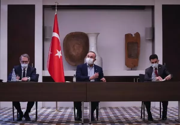 Bakan Çavuşoğlu, Tacikistan'da iş insanlarıyla bir araya geldi Bakan Çavuşoğlu, Tacikistan'da iş insanlarıyla bir araya geldi