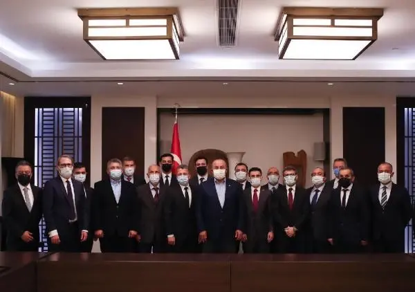 Bakan Çavuşoğlu, Tacikistan'da iş insanlarıyla bir araya geldi Bakan Çavuşoğlu, Tacikistan'da iş insanlarıyla bir araya geldi