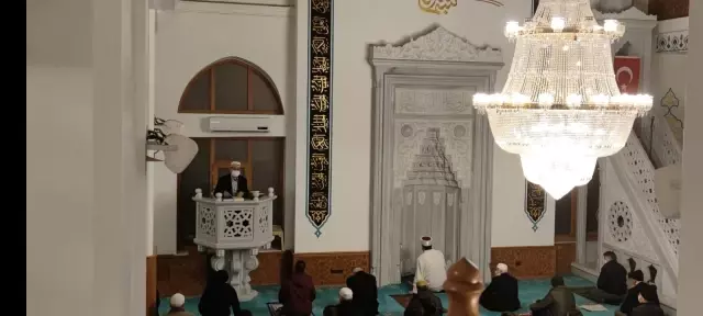 Beyşehir'de Berat Kandili dualarla idrak edildi Beyşehir'de Berat Kandili dualarla idrak edildi