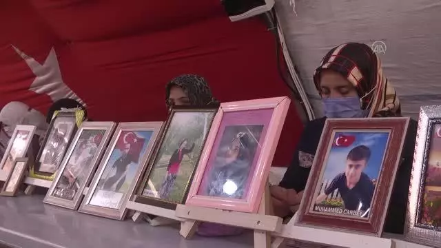 DİYARBAKIR - Diyarbakır annelerinden çocuklarına 'teslim ol' çağrısı DİYARBAKIR - Diyarbakır annelerinden çocuklarına 'teslim ol' çağrısı