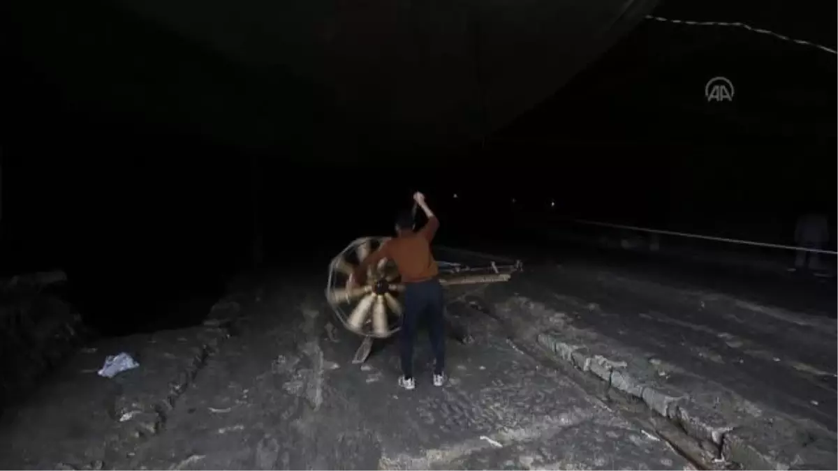 GAZİANTEP - Nemli ve loş mağaralarda kendir mesaisi