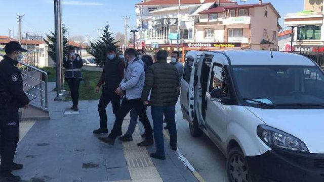 golcuk te 1 kisinin oldugu kavgada 2 supheli 14025762 o