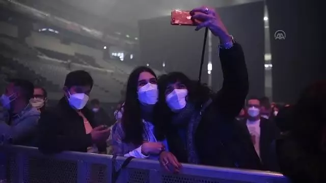 Son dakika haberi | İspanya'da Kovid-19 salgını döneminde sosyal mesafesiz ilk konser yapıldı Son dakika haberi | İspanya'da Kovid-19 salgını döneminde sosyal mesafesiz ilk konser yapıldı