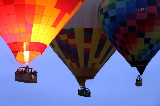 Kapadokya'da gökyüzü balonlarla buluştu Kapadokya'da gökyüzü balonlarla buluştu