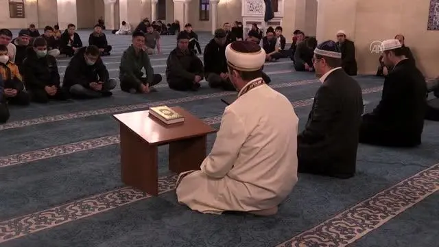 Kırgızistan'da Berat Kandili dualarla idrak edildi Kırgızistan'da Berat Kandili dualarla idrak edildi