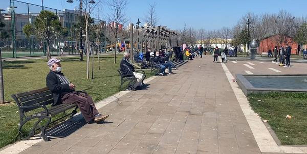 Yasağı delip parka gelen kadın polisten kaçarken çocuğunu kaybetti