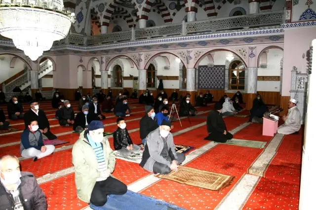 Kulu'da Berat Kandili dualarla idrak edildi Kulu'da Berat Kandili dualarla idrak edildi