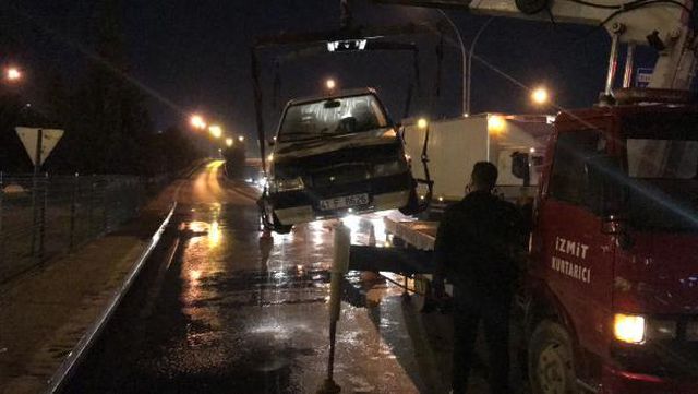 seyir halindeki otomobilde cikan yangin 3 14026309 o