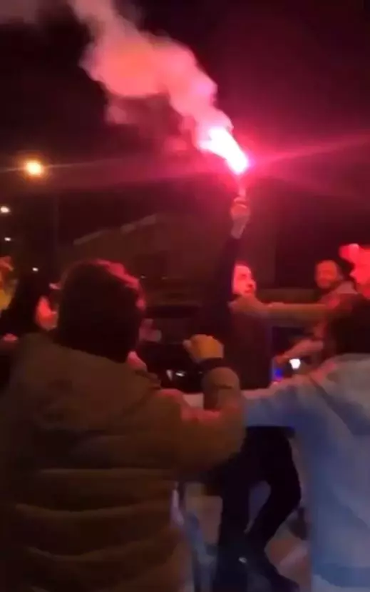 Silahların susmadığı asker eğlencesinde 3 kişi yakalandı Silahların susmadığı asker eğlencesinde 3 kişi yakalandı
