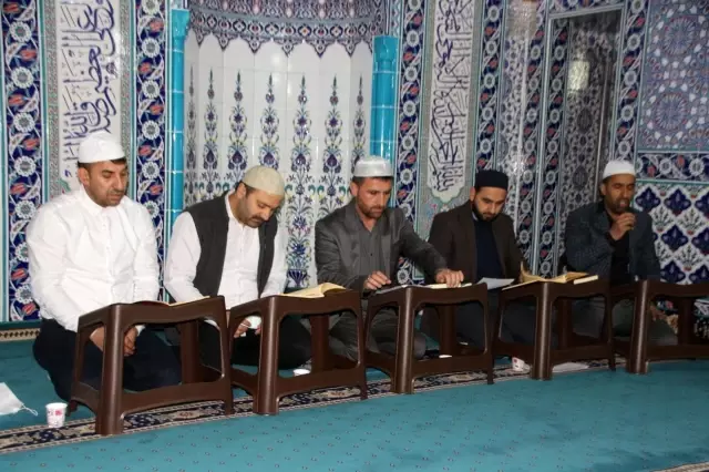 Varto'da Berat Kandili programına yoğun ilgi Varto'da Berat Kandili programına yoğun ilgi