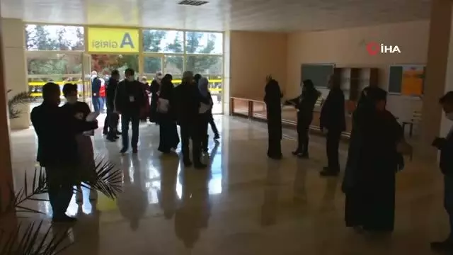 Yabancı uyruklu öğrenciler Şanlıurfa'da ter döktü Yabancı uyruklu öğrenciler Şanlıurfa'da ter döktü