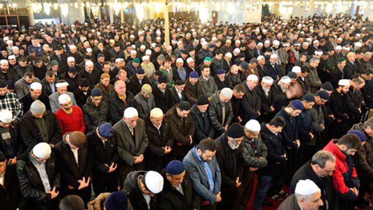 2021 Ramazan Ayında camilerde teravih namazı kılınacak mı? Bu yıl camilerde teravih namazı var mı? Bu sene Hatimle teravih var mı?