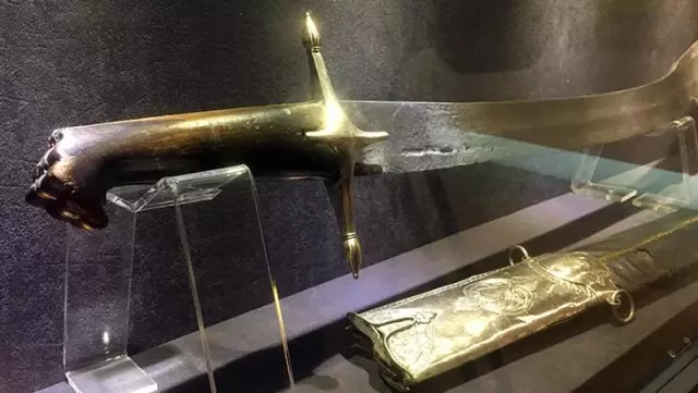 700 yıllık Mihalgazi'nin kılıcı, Osmanlı'dan günümüze gelen en eski tarihi eser olarak biliniyor 700 yıllık Mihalgazi'nin kılıcı, Osmanlı'dan günümüze gelen en eski tarihi eser olarak biliniyor