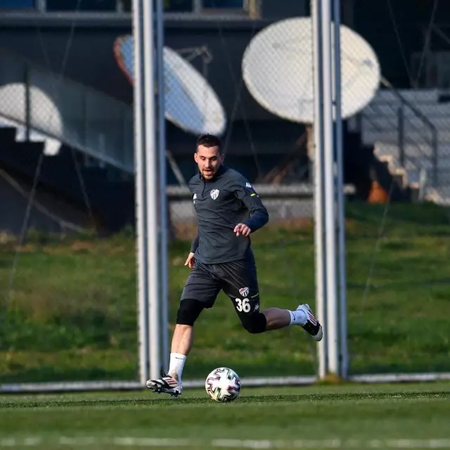 Altay maçı hazırlıklarına devam eden Bursaspor'da tempo arttı