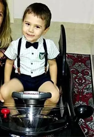Çocuğunu taksirle öldürmekle suçlanan baba serbest kaldı Çocuğunu taksirle öldürmekle suçlanan baba serbest kaldı