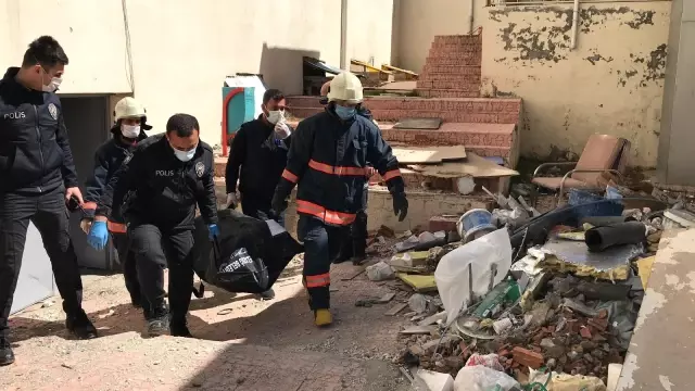 Eski hastanenin trafosuna girip akıma kapılan şahıs öldü Eski hastanenin trafosuna girip akıma kapılan şahıs öldü