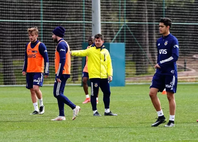 Fenerbahçe'de Denizlispor maçı hazırlıkları sürdü Fenerbahçe'de Denizlispor maçı hazırlıkları sürdü