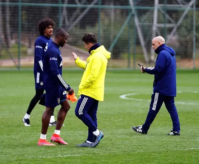 Fenerbahçe'de Denizlispor maçı hazırlıkları sürdü Fenerbahçe'de Denizlispor maçı hazırlıkları sürdü