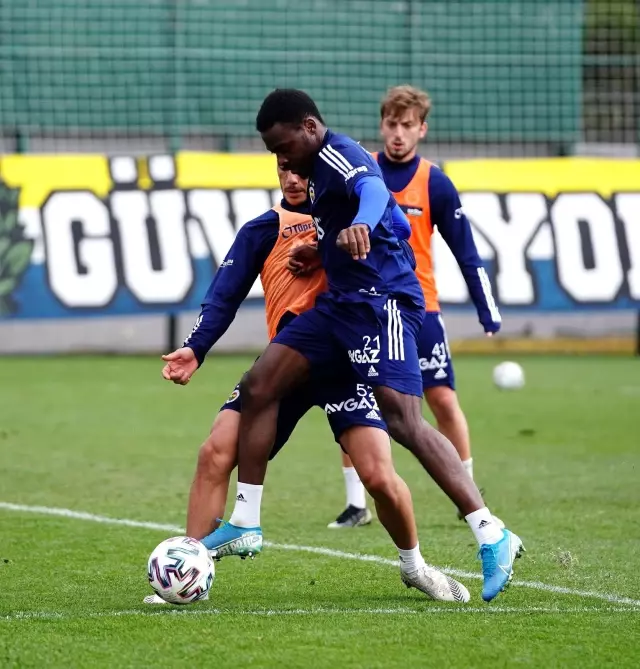 Fenerbahçe'de Denizlispor maçı hazırlıkları sürdü Fenerbahçe'de Denizlispor maçı hazırlıkları sürdü
