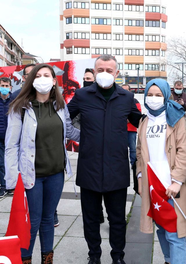gencligin istiklal renkleri grafitilere yansi 4 14027624 o
