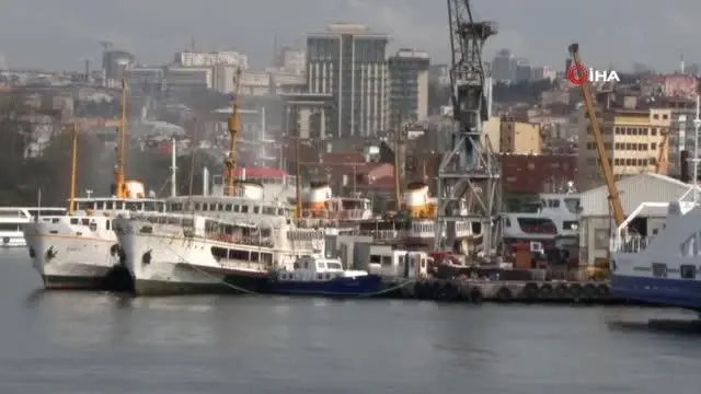 Son dakika! Haliç Tersanesi'nde yangın paniği Son dakika! Haliç Tersanesi'nde yangın paniği