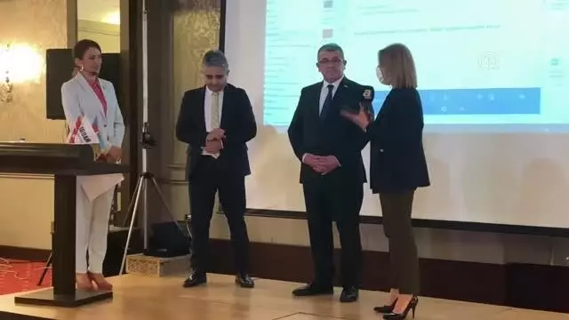 İSBAM tarafından düzenlenen 'Zafer Medya Ödülleri' sahiplerini buldu İSBAM tarafından düzenlenen 'Zafer Medya Ödülleri' sahiplerini buldu