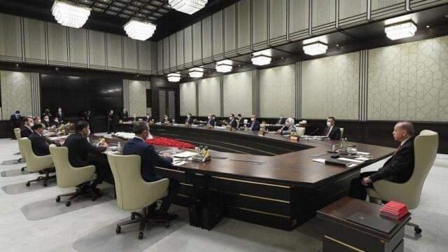 Kabine toplantısına dakikalar kala Reuters'a konuşan yetkili: Vakalar sonrası çok daha sert tedbirler görebiliriz Kabine toplantısına dakikalar kala Reuters'a konuşan yetkili: Vakalar sonrası çok daha sert tedbirler görebiliriz