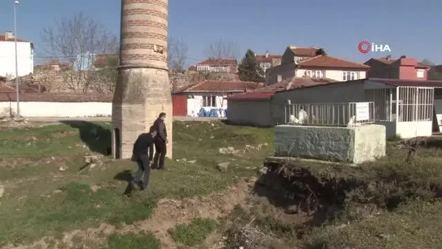 Kadim payitahtta ecdat yadigarına ve İslam alimine büyük saygısızlık