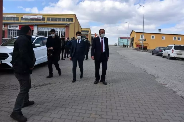 Kaymakam Cebeci ve Başkan Şahin Tomarza Sanayi Esnafı ile bir araya geldi Kaymakam Cebeci ve Başkan Şahin Tomarza Sanayi Esnafı ile bir araya geldi