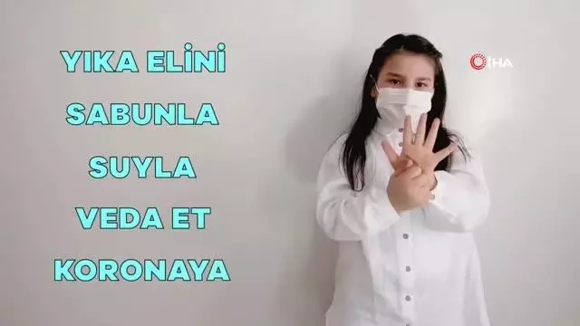 Minik öğrencilerden işaret diliyle pandemi eğitimi