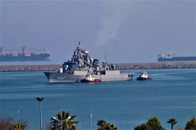 Son dakika haberi: NATO'nun Samsun çıkarması: 3 savaş gemisi limana demirledi Son dakika haberi: NATO'nun Samsun çıkarması: 3 savaş gemisi limana demirledi