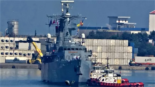 Son dakika haberi: NATO'nun Samsun çıkarması: 3 savaş gemisi limana demirledi Son dakika haberi: NATO'nun Samsun çıkarması: 3 savaş gemisi limana demirledi